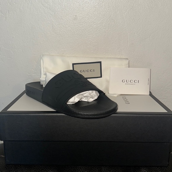 Brand new Gucci slides size 36 - Picture 1 of 5